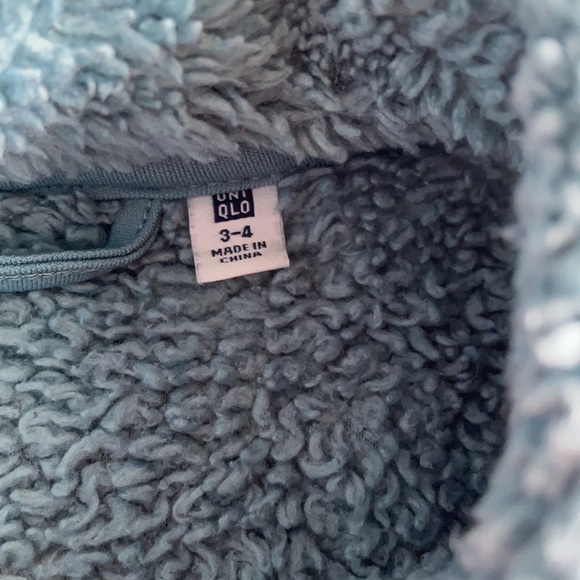 4/$20 Unisex UNIQLO Sherpa Zip Up Sweater Sz 3-4 - Picture 3 of 4